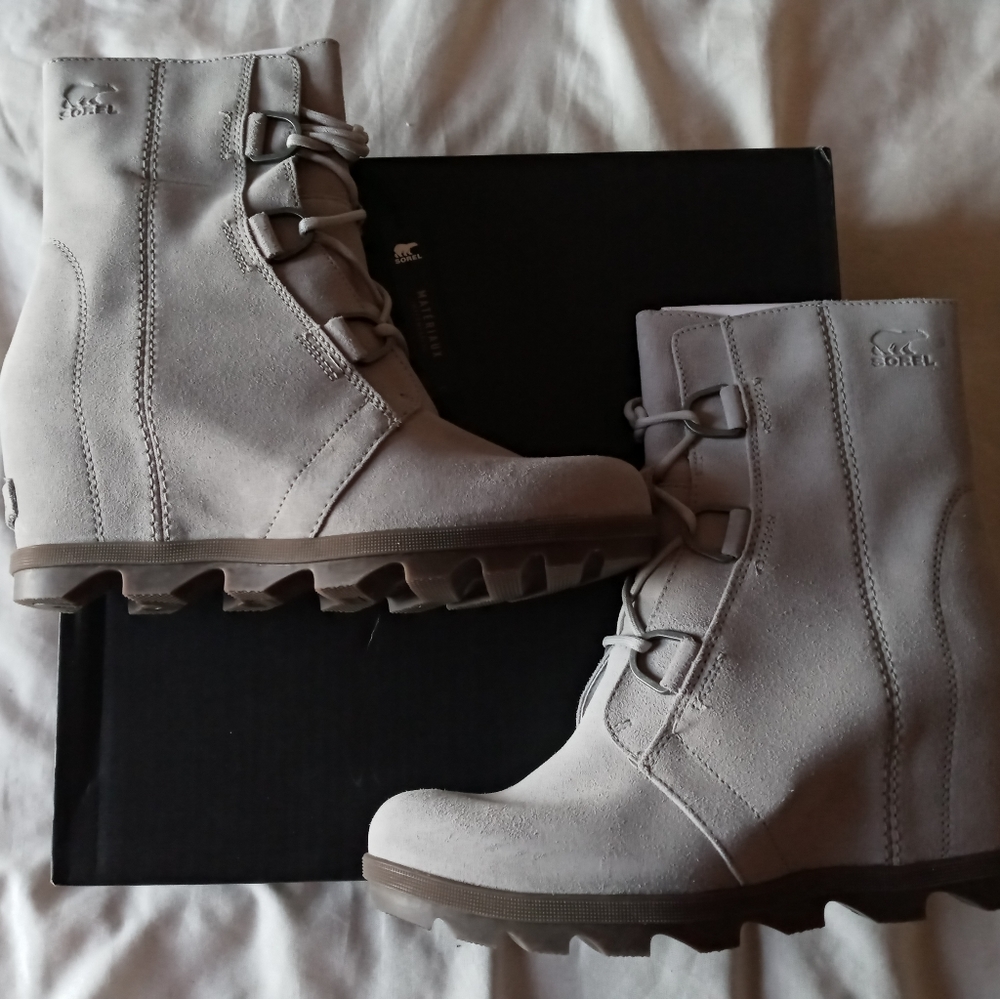 "New" Sorel Joan Of Artic Wedge 2's